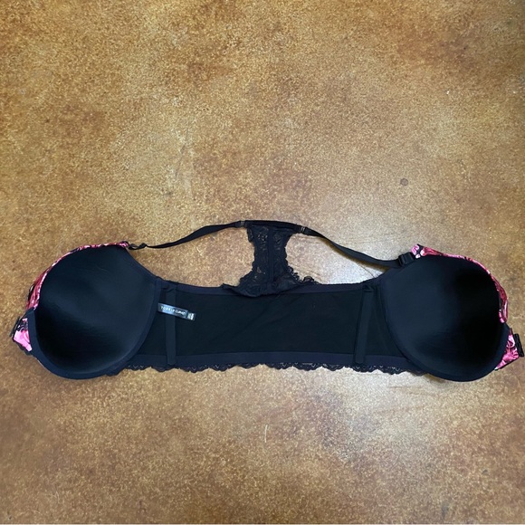 Torrid Curve Skulls and Roses Perfect T-Shirt Front-Close Bra 40H - Picture 8 of 9